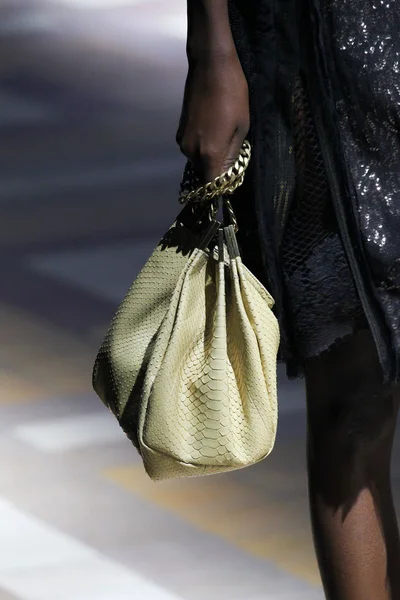 Look 62
